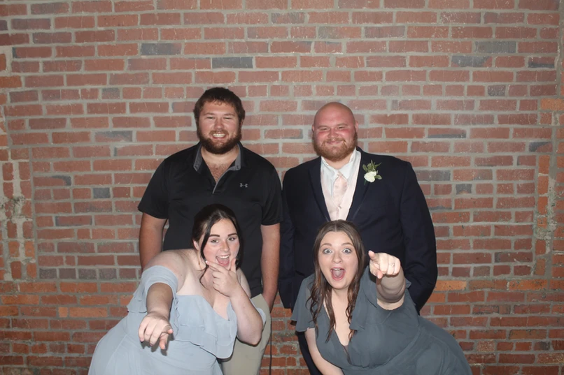 686386_617926a5753045b1b0503afeb311d7fa~mv2