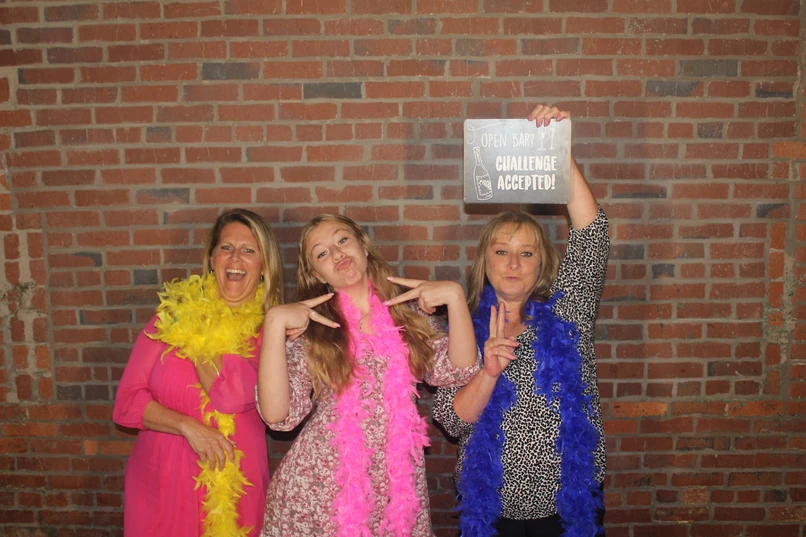 photo booth rental chosen entertainment nashville tn
