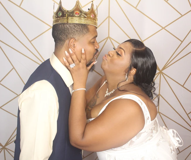 photo booth tennessee bride groom